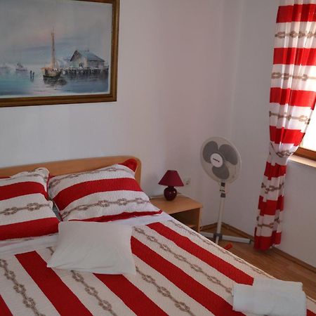 Holiday Apartments Lucic - Feels Like Home, Away From Home Ražanj 外观 照片